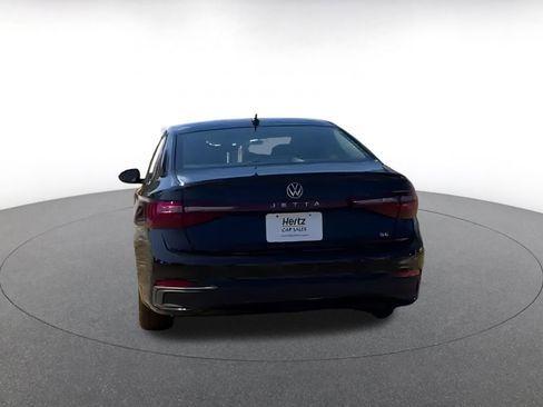 Used 2025 Volkswagen Jetta SE image 14