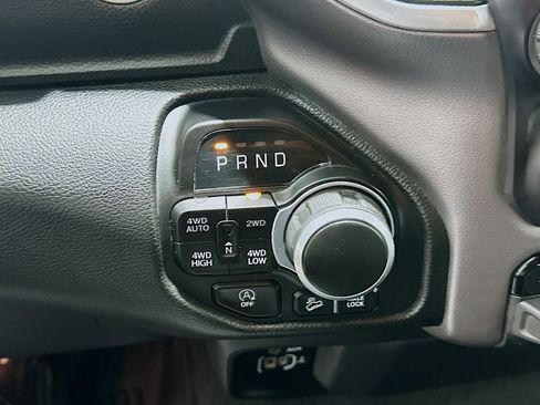 Used 2022 RAM 1500 Big Horn AWD/4WD image 16