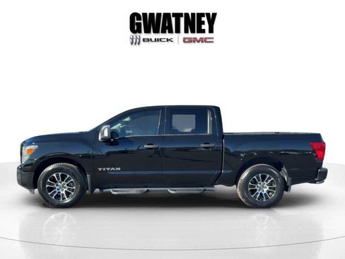 Used 2024 Nissan Titan SV w/ SV Convenience Package image 4