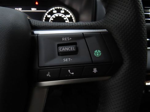 New 2025 Mitsubishi Outlander SE image 13