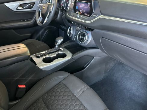 Used 2021 Chevrolet Blazer LT FWD image 16
