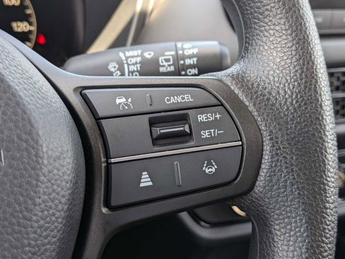 Certified 2025 Honda HR-V LX image 23