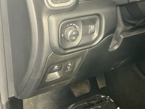 Used 2021 RAM 1500 Big Horn AWD/4WD image 10
