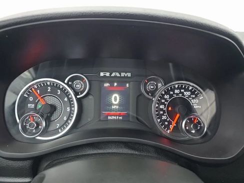 Used 2024 RAM 2500 Tradesman w/ Chrome Appearance Group image 23