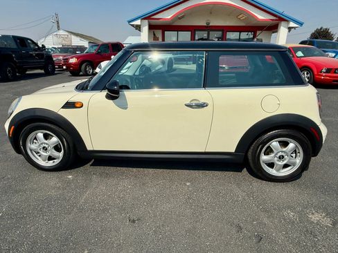 Used 2007 MINI Cooper Hardtop FWD image 2