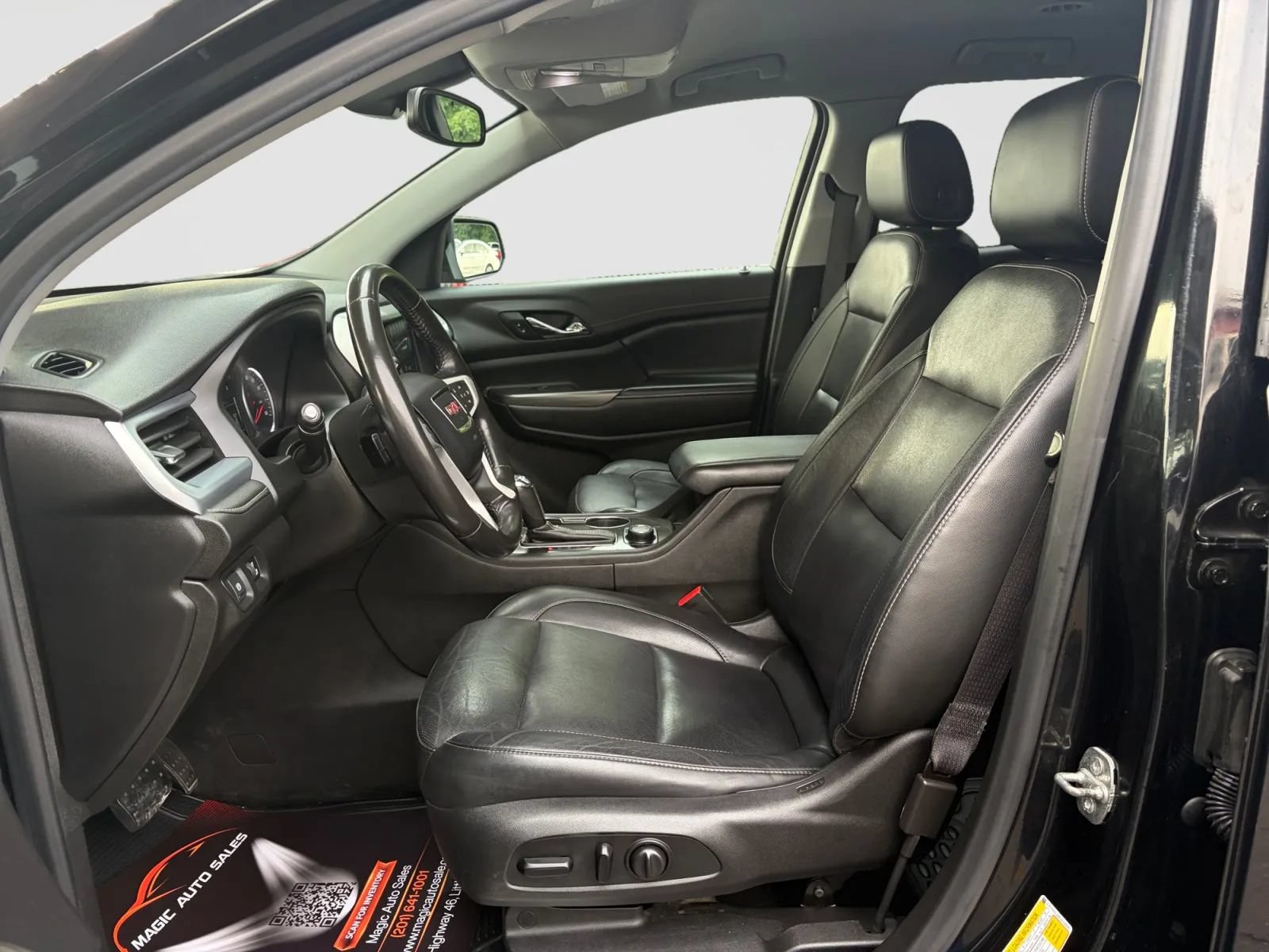 Used 2019 GMC Acadia SLT AWD/4WD image 12