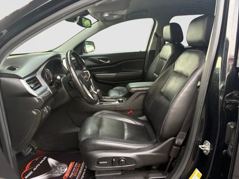 Used 2019 GMC Acadia SLT AWD/4WD image 12