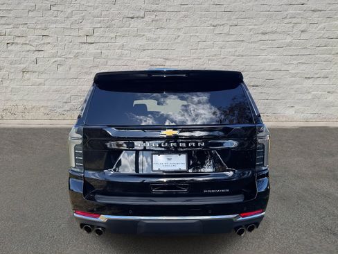 Used 2025 Chevrolet Suburban Premier image 6