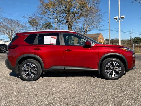 Used 2023 Nissan Rogue SV w/ SV Premium B Package image 2