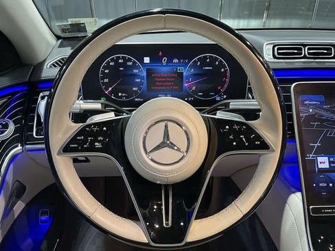 Used 2024 Mercedes-Benz S 580 4MATIC Sedan image 27