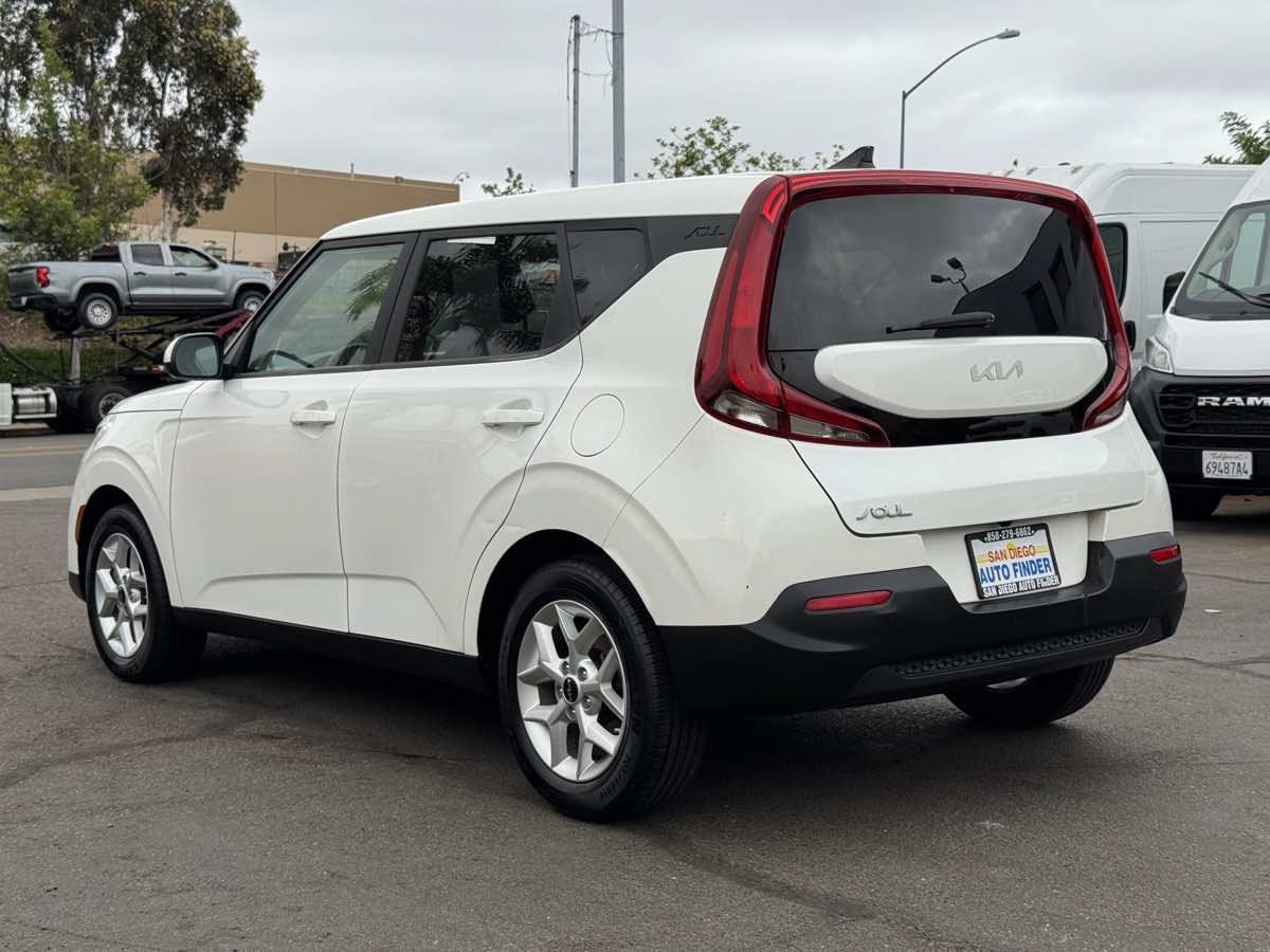 Used 2022 Kia Soul LX w/ Technology Package FWD image 10
