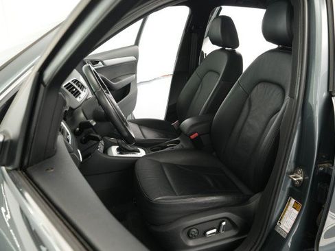 Used 2016 Audi Q3 2.0T Prestige w/ Prestige Package AWD/4WD image 30