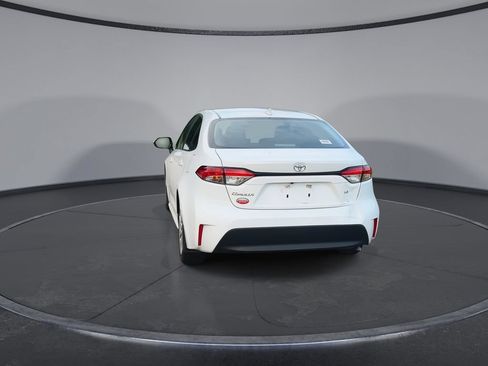 Used 2026 Toyota Corolla LE FWD image 7