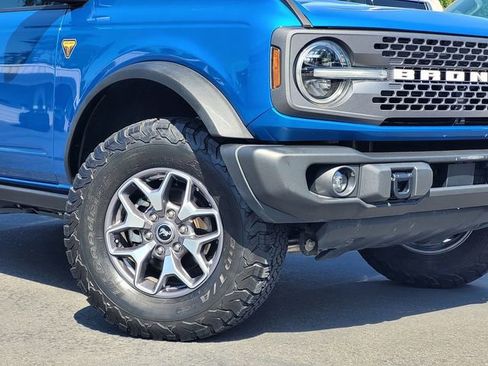 Used 2022 Ford Bronco Badlands image 9