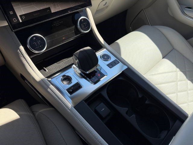 Used 2023 Jaguar F-PACE S AWD/4WD image 25