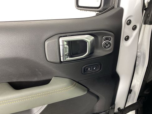 New 2026 Jeep Gladiator Mojave image 13