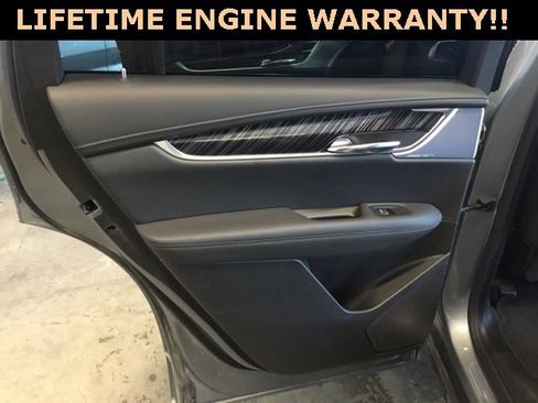 Used 2025 Cadillac XT6 Premium Luxury image 26