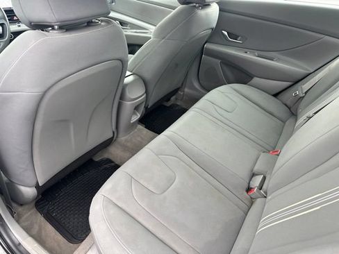 Used 2024 Hyundai Elantra SEL FWD image 14