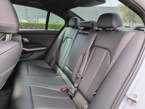 Certified 2023 BMW 330i Sedan w/ M Sport Package image 31