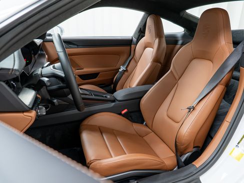 Certified 2023 Porsche 911 GT3 image 19