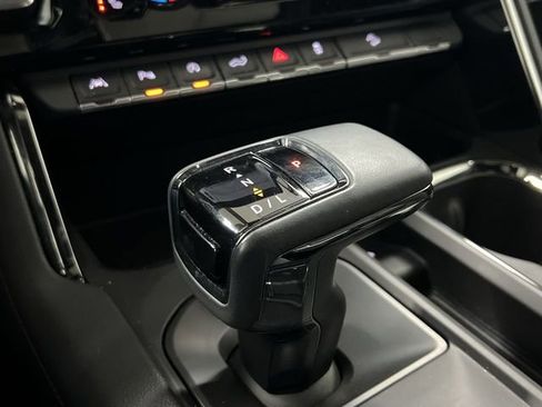 Certified 2024 GMC Sierra 1500 AT4 w/ Technology Package image 16