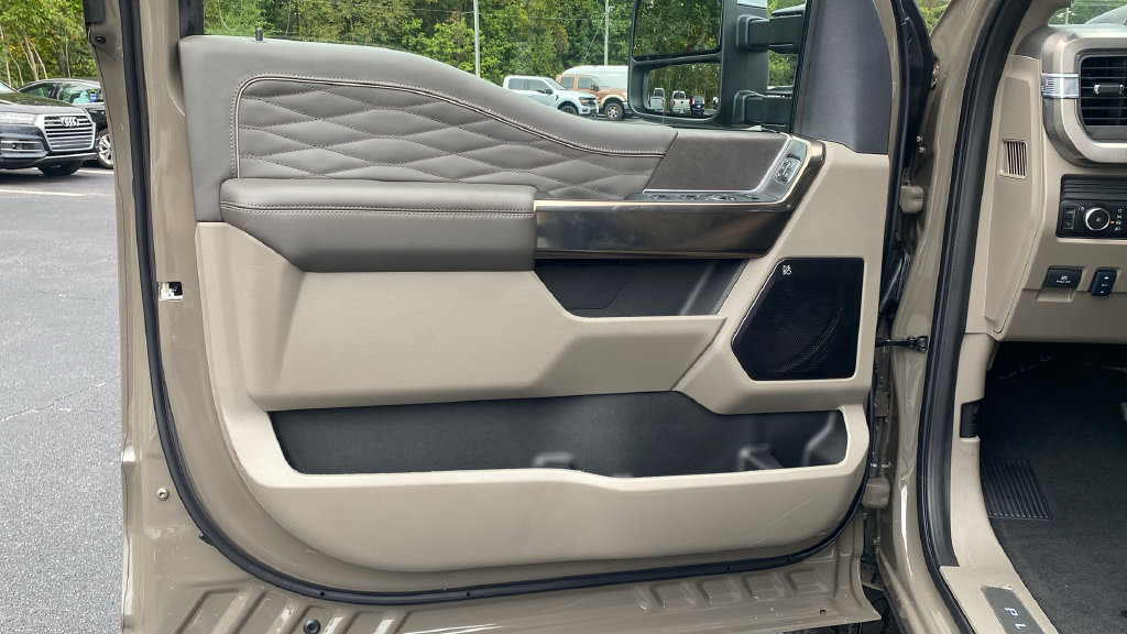 New 2027 Ford F250 Platinum w/ Platinum Plus Package AWD/4WD image 17