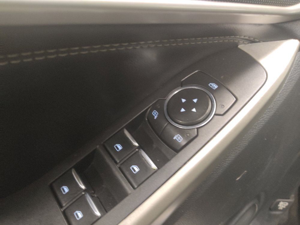 Used 2021 Ford Explorer XLT w/ Equipment Group 202A RWD image 27