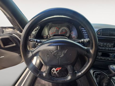 Used 2001 Chevrolet Corvette Coupe w/ Preferred Equipment Group2 RWD image 12