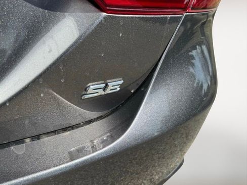 Certified 2019 Toyota Camry SE FWD image 38