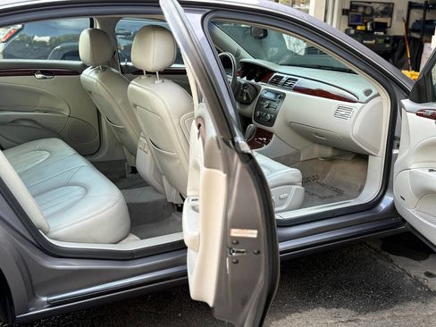 Used 2007 Buick Lucerne CXL w/ Luxury Package image 46