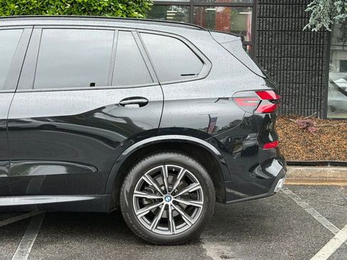 Used 2024 BMW X5 xDrive40i w/ M Sport Package AWD/4WD image 11