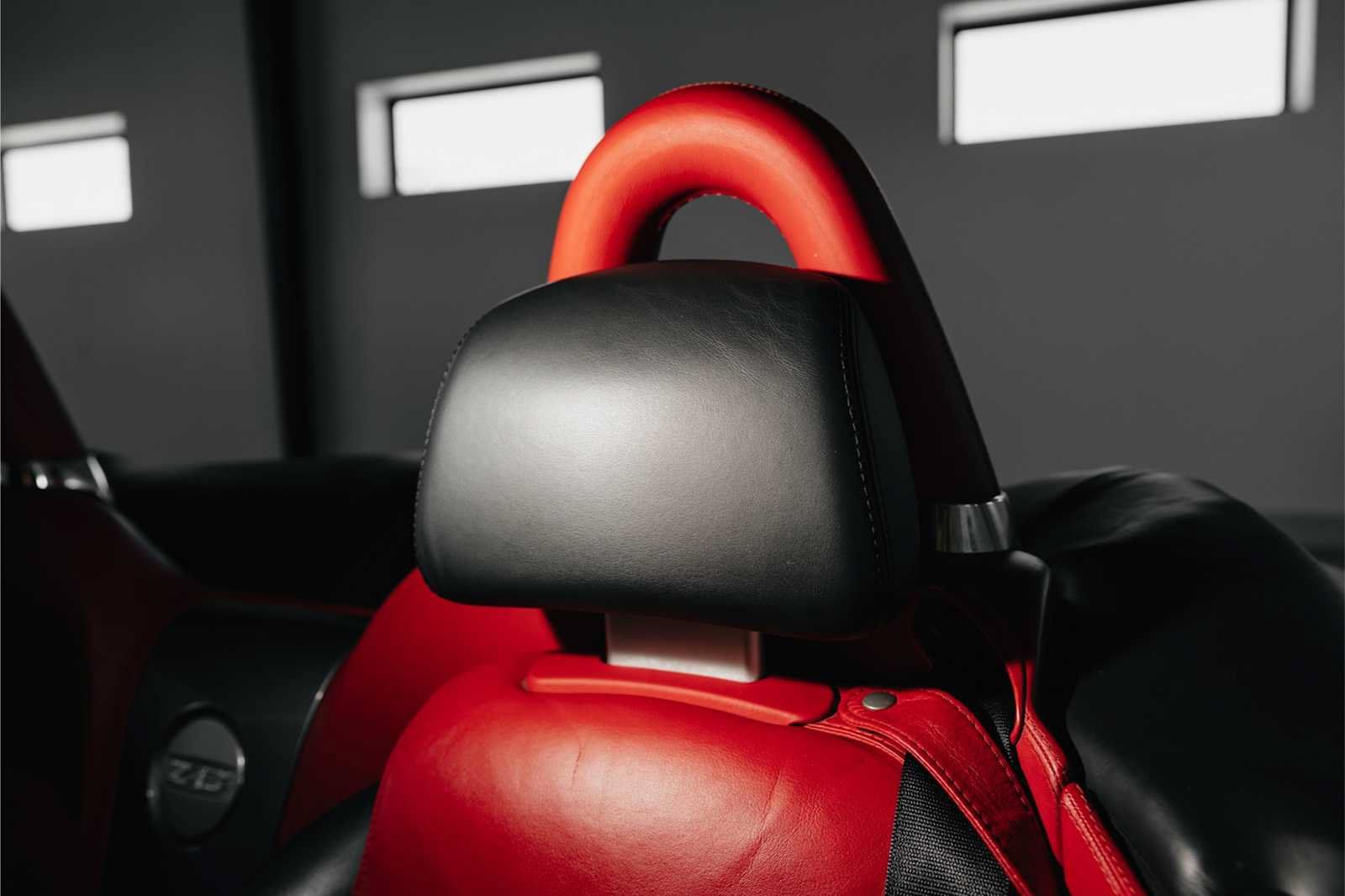 Used 2001 BMW Z8 RWD image 14