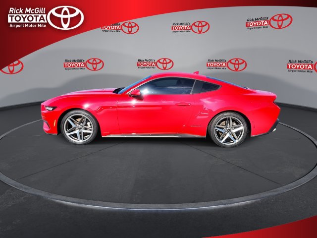 Used 2024 Ford Mustang Coupe RWD image 5