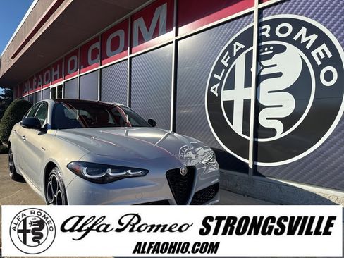 New 2025 Alfa Romeo Giulia Veloce image 1