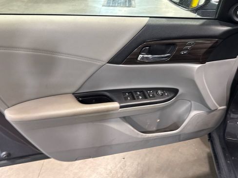 Used 2016 Honda Accord EX-L image 7