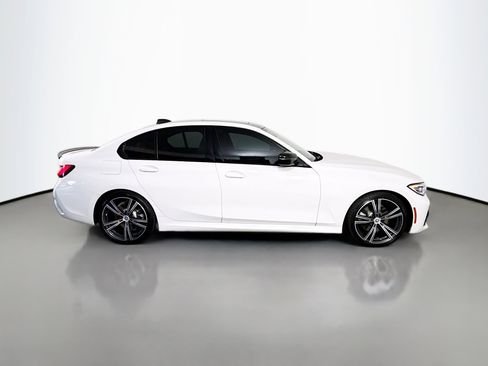 Used 2021 BMW 330i Sedan w/ M Sport Package RWD image 11