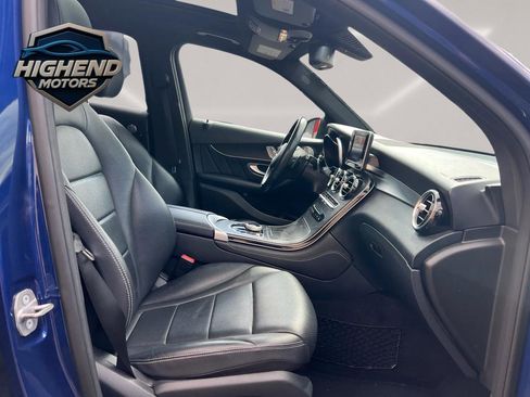 Used 2018 Mercedes-Benz GLC 300 4MATIC w/ AMG Line image 30