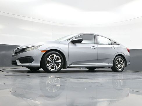 Used 2018 Honda Civic LX image 39