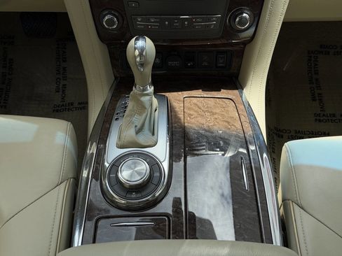Used 2015 INFINITI QX80 4WD w/ 22" Wheel Package image 32