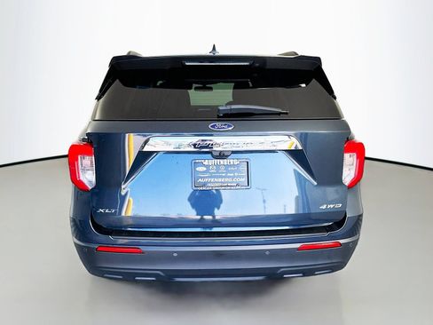 Used 2023 Ford Explorer XLT AWD/4WD image 6