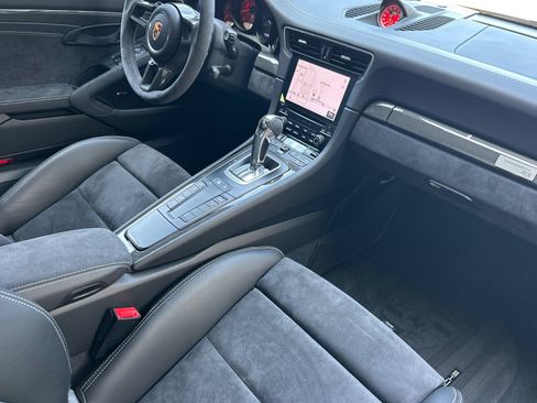 Used 2018 Porsche 911 GT2 RS RWD image 16