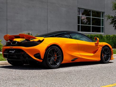 New 2027 McLaren 750S RWD image 8