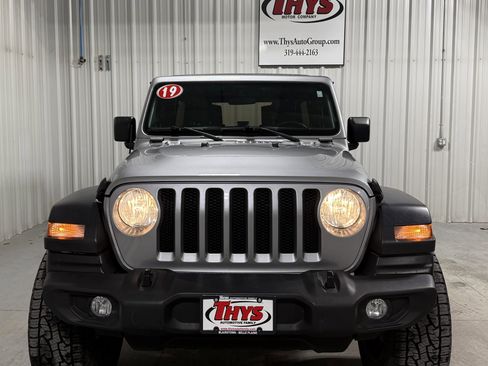 Used 2019 Jeep Wrangler Unlimited Sport image 18