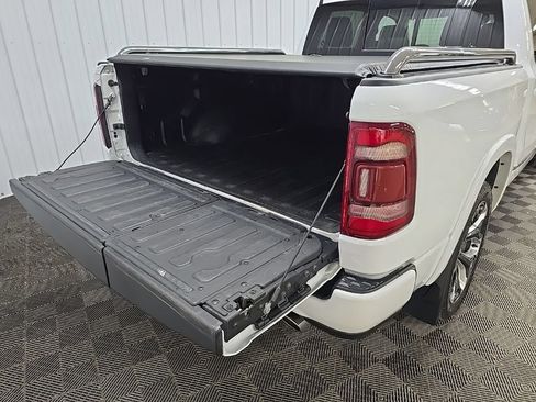 Used 2024 RAM 1500 Limited AWD/4WD image 11