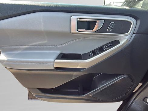 Certified 2024 Ford Explorer XLT w/ Equipment Group 202A AWD/4WD image 11