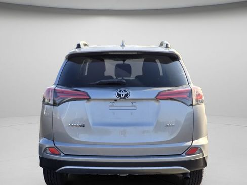 Used 2016 Toyota RAV4 XLE FWD image 19