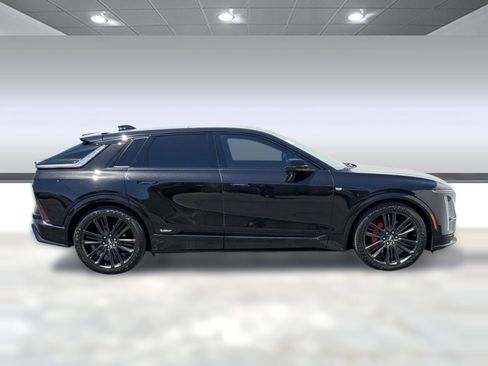 Used 2026 Cadillac Lyriq V w/ LPO, Floor Liner Package AWD/4WD image 7