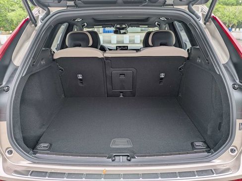 New 2026 Volvo XC60 B5 Plus w/ Protection Package Premier AWD/4WD image 13