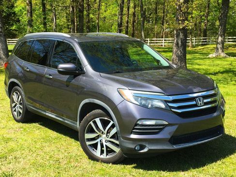 Used 2017 Honda Pilot Elite image 8