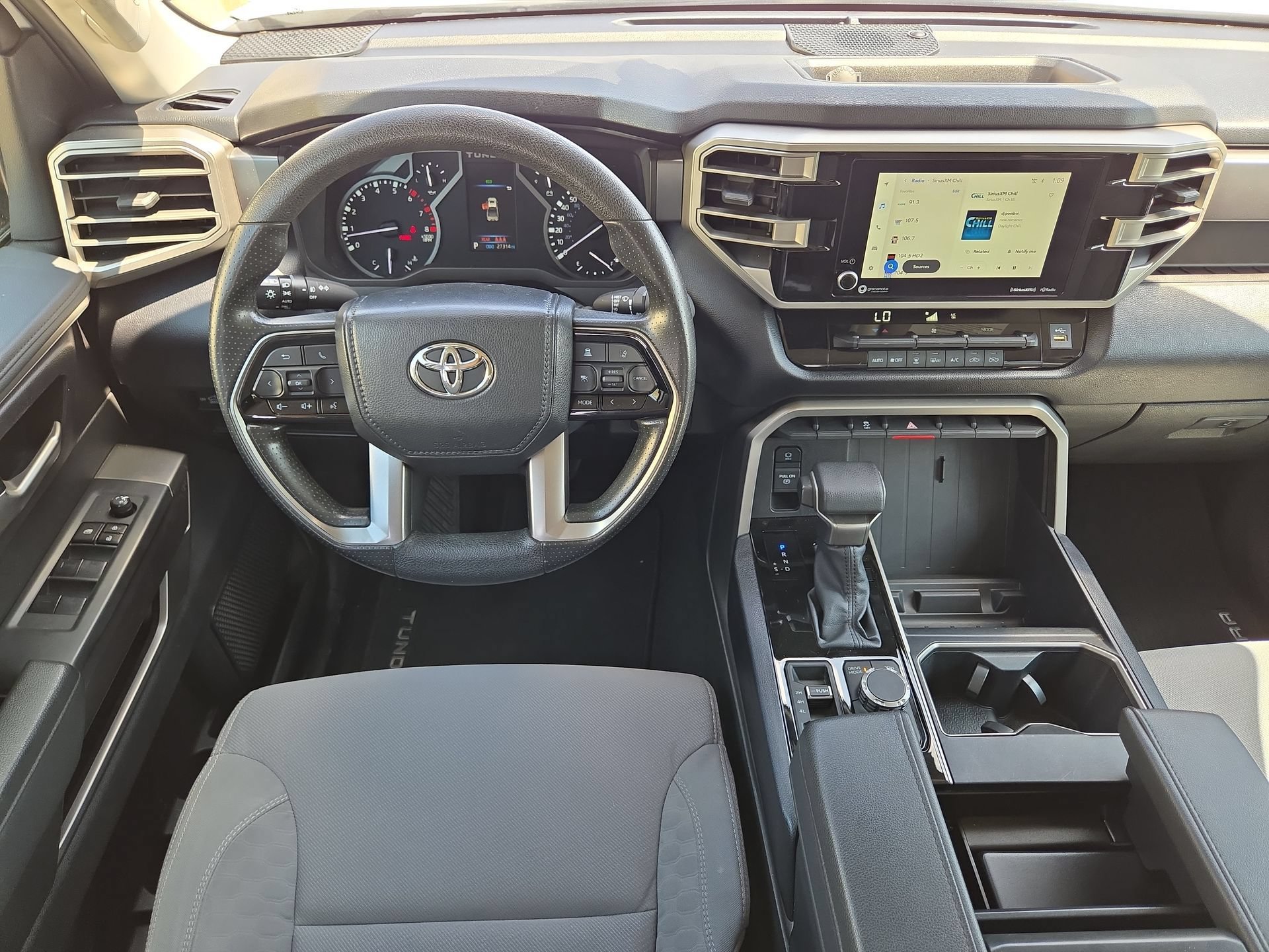 Used 2023 Toyota Tundra SR5 w/ SR5 Convenience Package AWD/4WD image 14